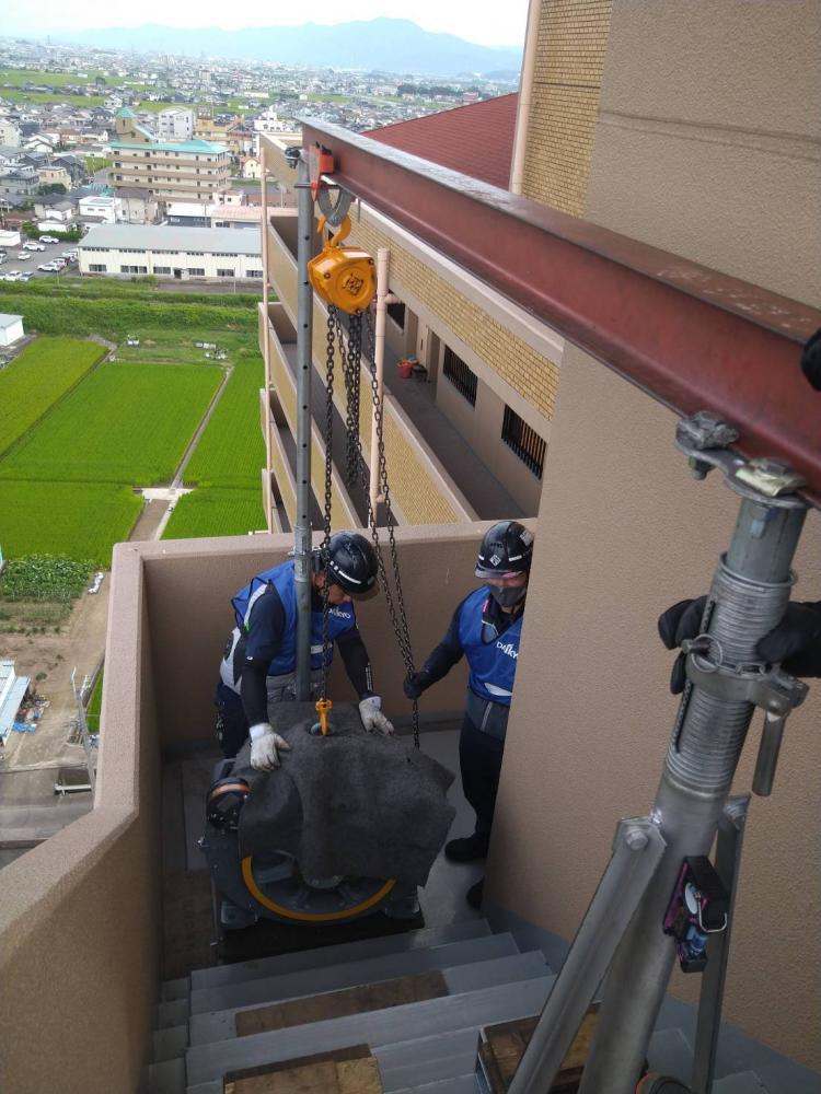 現場で働く職人たち